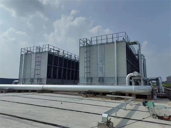 冷卻塔是一種重要工業(yè)循環(huán)用水裝置(冷卻塔的模板用什么材料做成的)